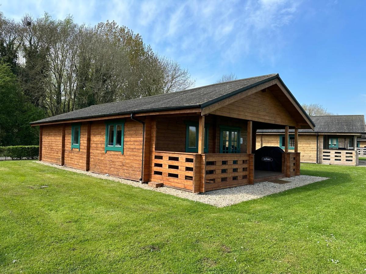 Kingfisher Lodge, Lake Pochard South Cerney Exterior foto
